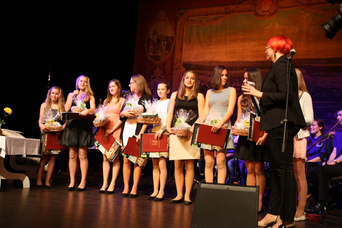 družstvo Team Gym TJ Sokol Dvůr Králové nad Labem - Jana Holubcová, Kateřina Holubcová, Sára Erbenová, Tereza Hulíková, Nela Drápalíková, Monika Fišerová, Eva Špatenková, Jana Špatenková a Sára Sicilská