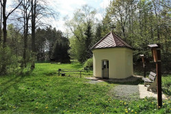 kaplička pod Větrníkem