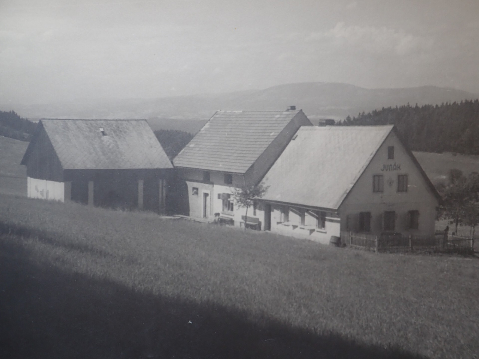 Stediskov chata na Sovm vrchu  - Skautkov okolo roku 1947
